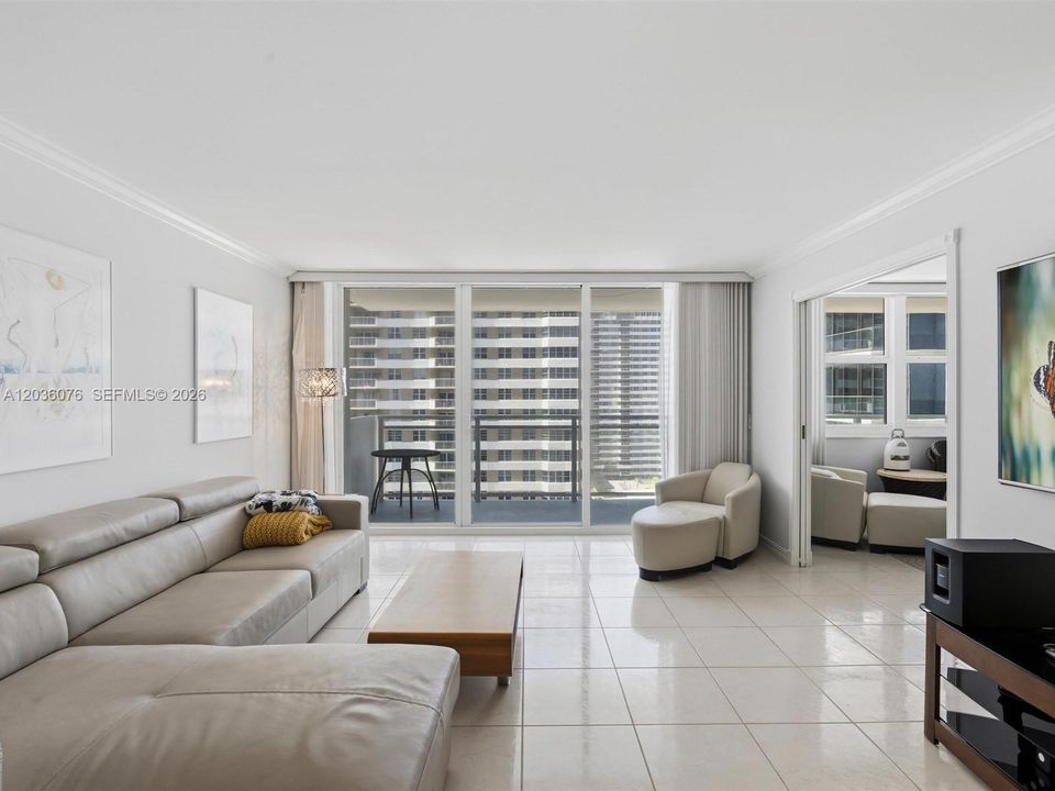 For Sale: $638,000 (2 beds, 2 baths, 1248 Square Feet)