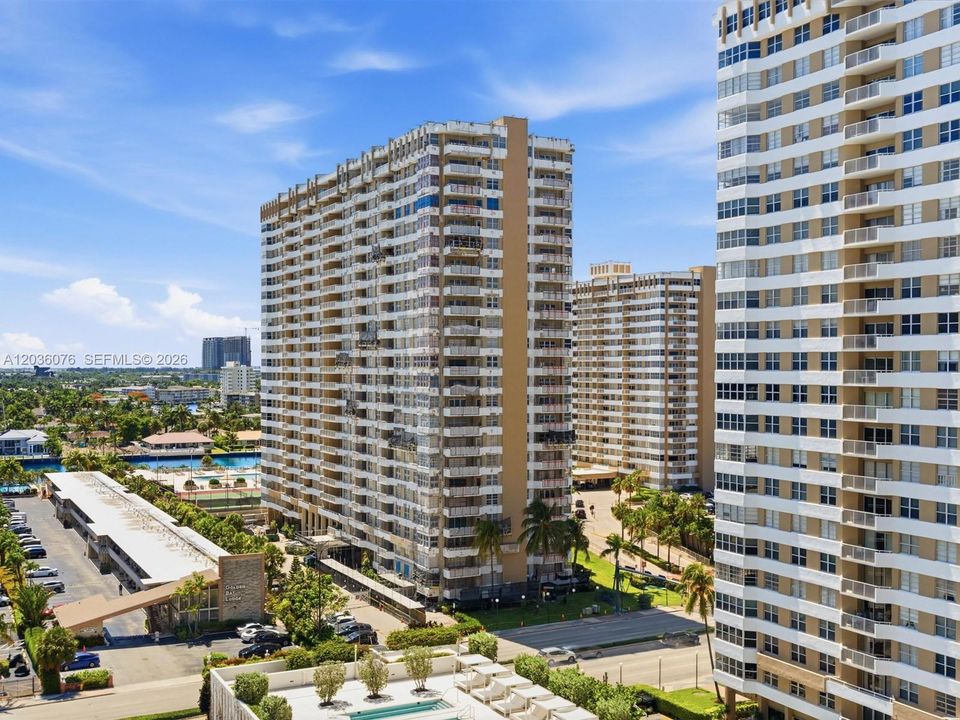 For Sale: $638,000 (2 beds, 2 baths, 1248 Square Feet)