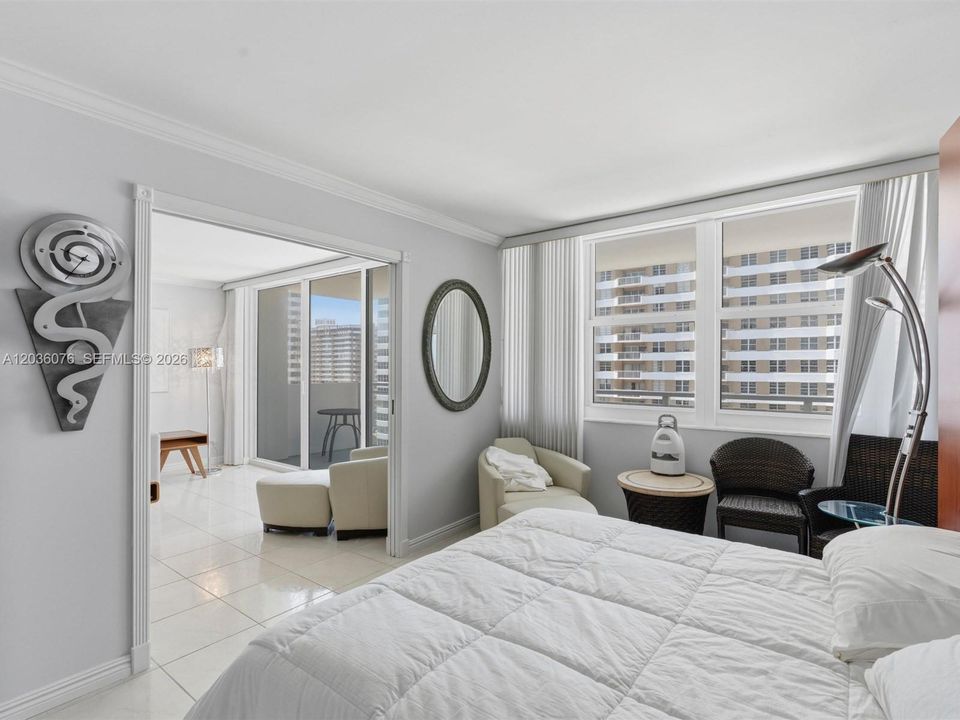 For Sale: $638,000 (2 beds, 2 baths, 1248 Square Feet)