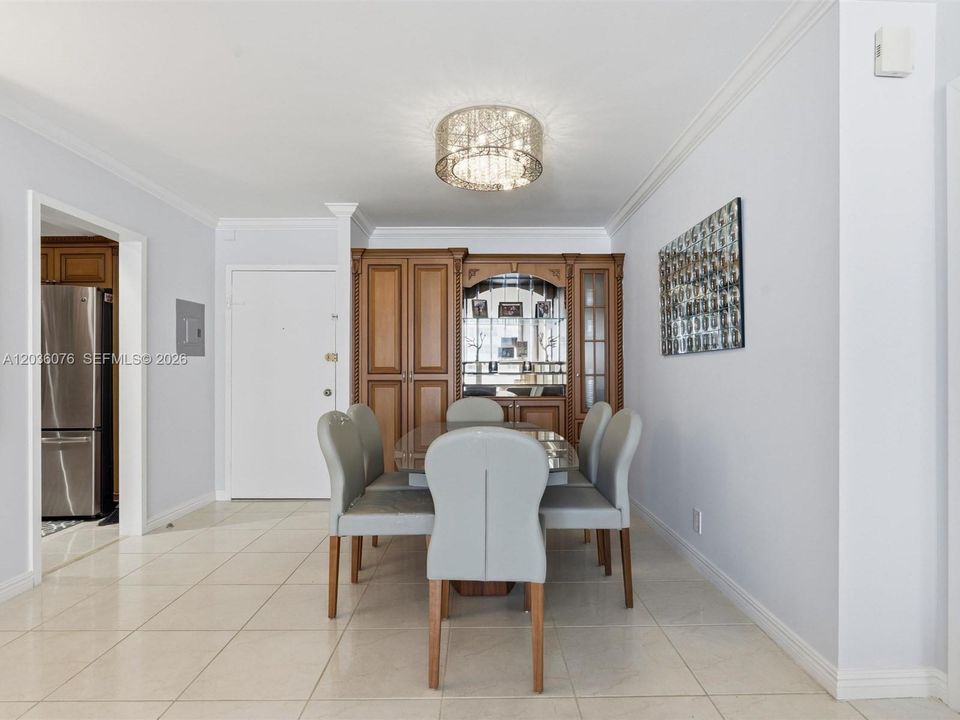 For Sale: $638,000 (2 beds, 2 baths, 1248 Square Feet)