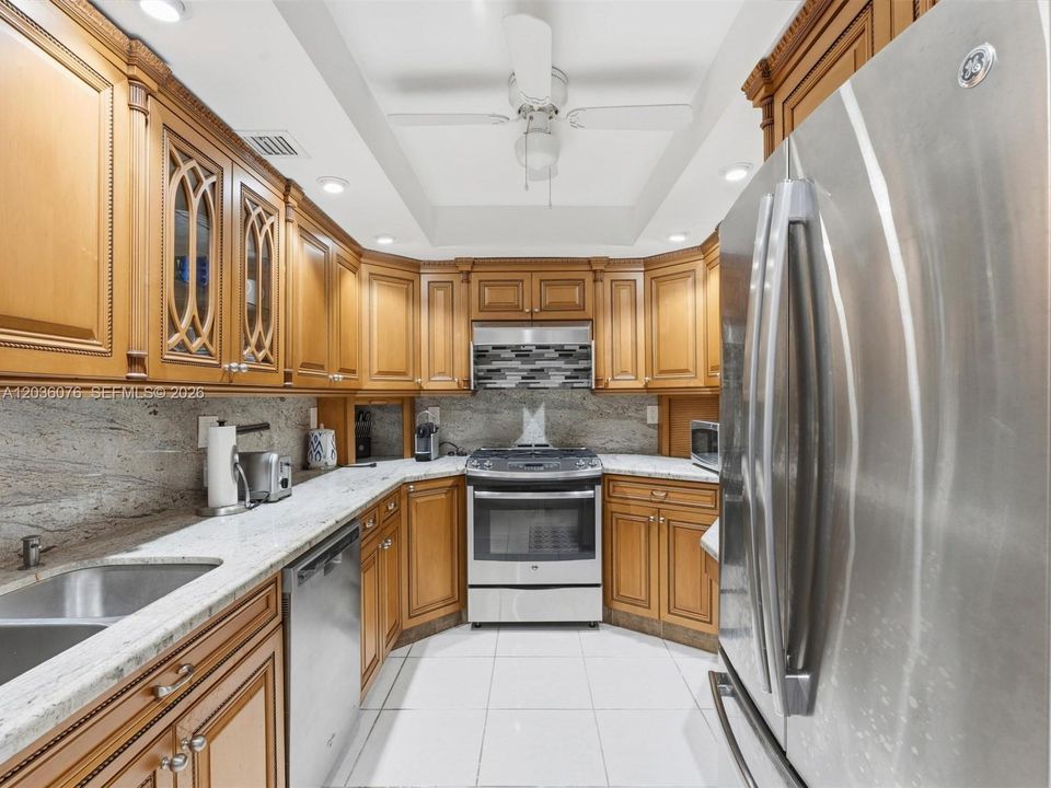 For Sale: $638,000 (2 beds, 2 baths, 1248 Square Feet)