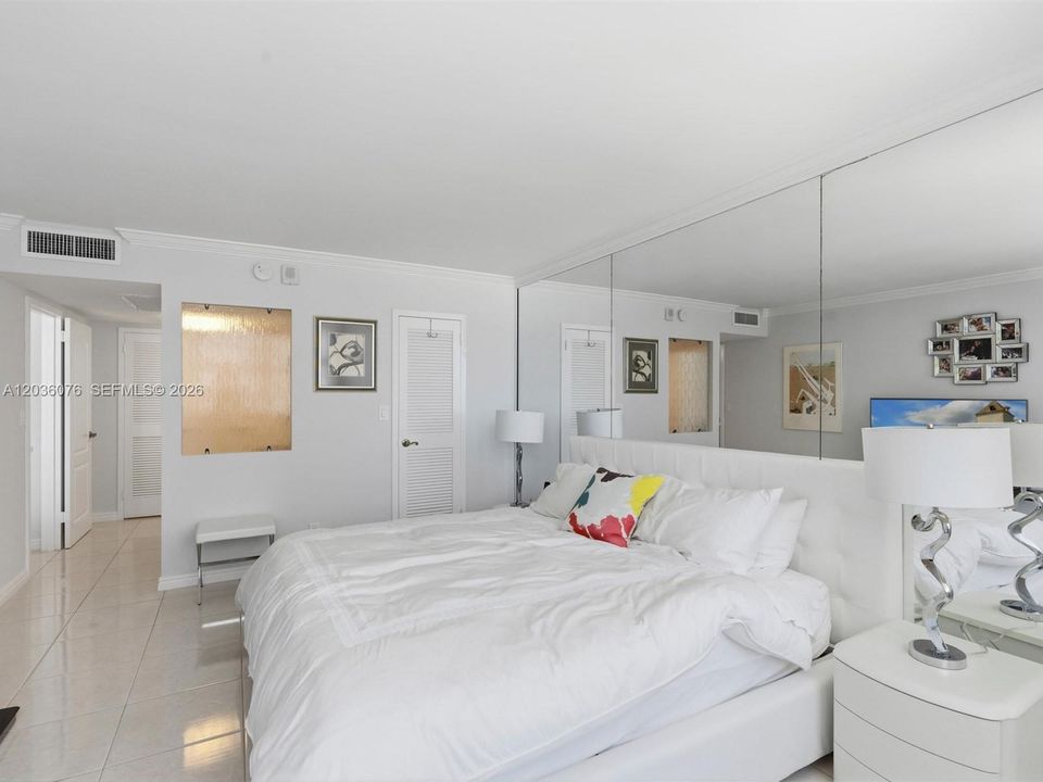 For Sale: $638,000 (2 beds, 2 baths, 1248 Square Feet)