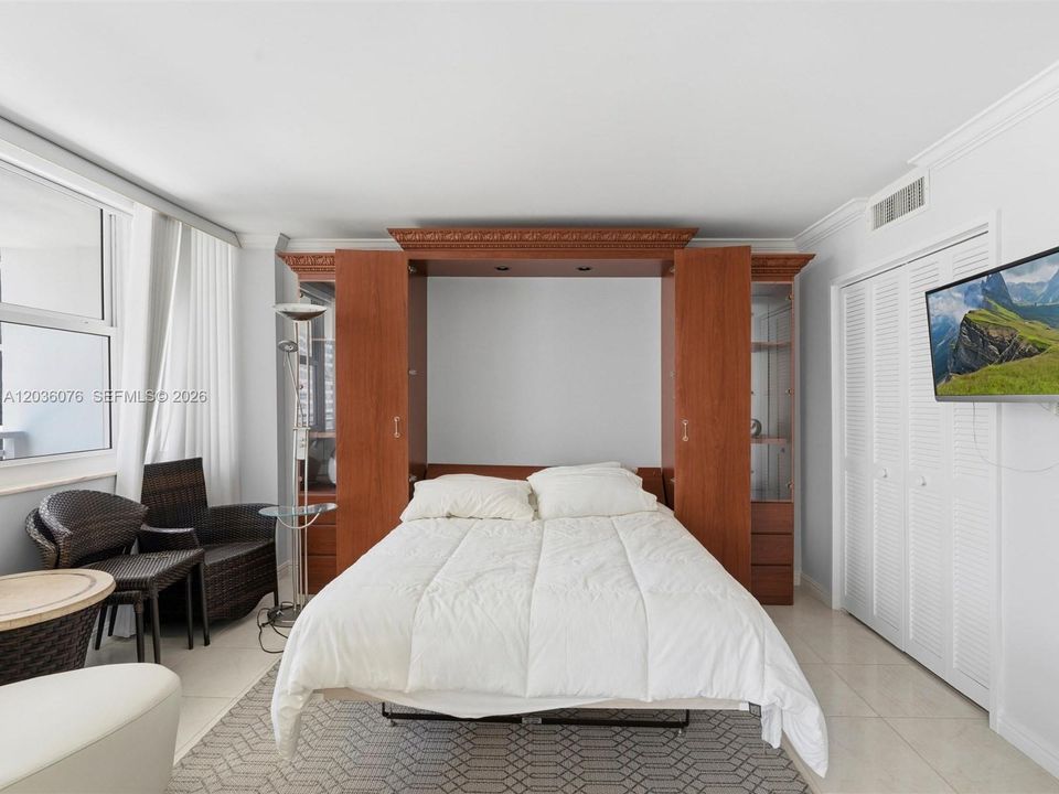 For Sale: $638,000 (2 beds, 2 baths, 1248 Square Feet)