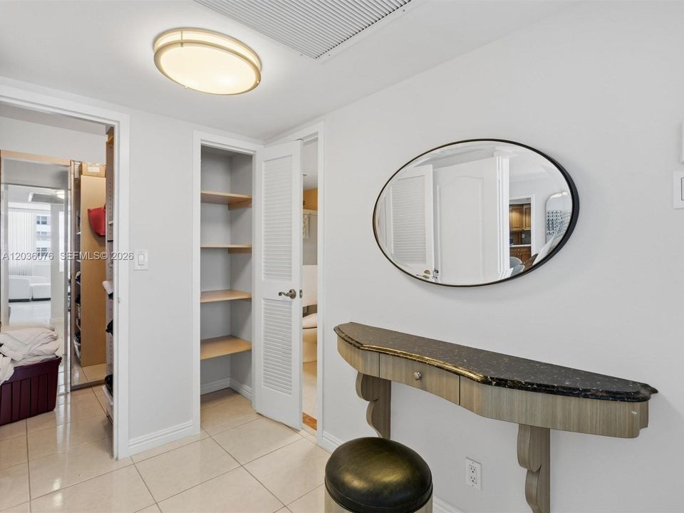 For Sale: $638,000 (2 beds, 2 baths, 1248 Square Feet)
