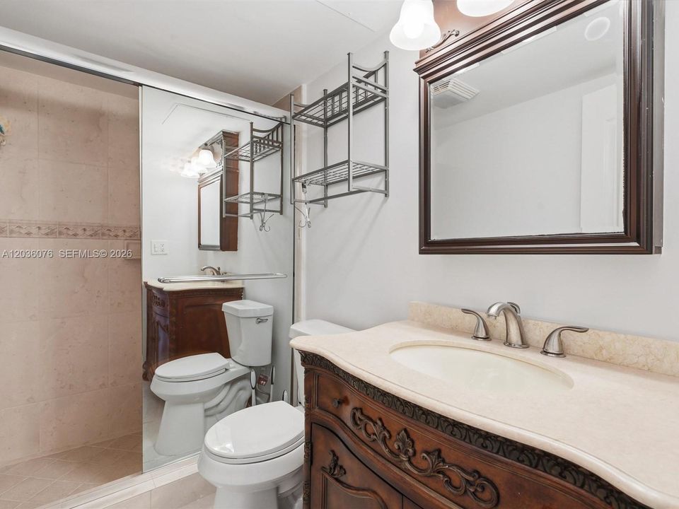 For Sale: $638,000 (2 beds, 2 baths, 1248 Square Feet)