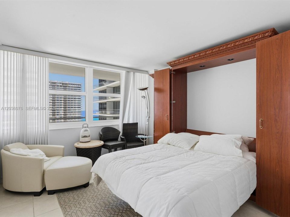 For Sale: $638,000 (2 beds, 2 baths, 1248 Square Feet)