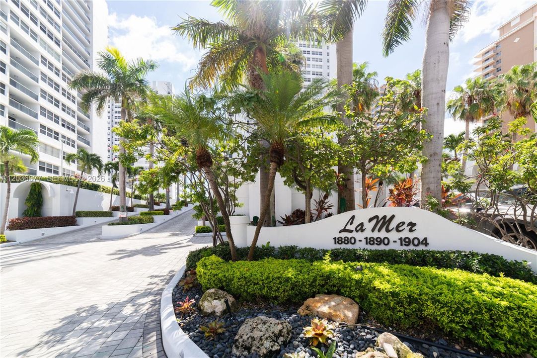 For Rent: $4,200 (2 beds, 2 baths, 1440 Square Feet)