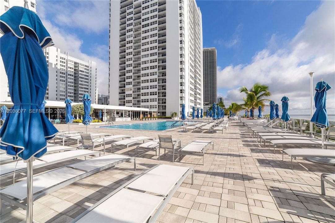 For Rent: $4,200 (2 beds, 2 baths, 1440 Square Feet)