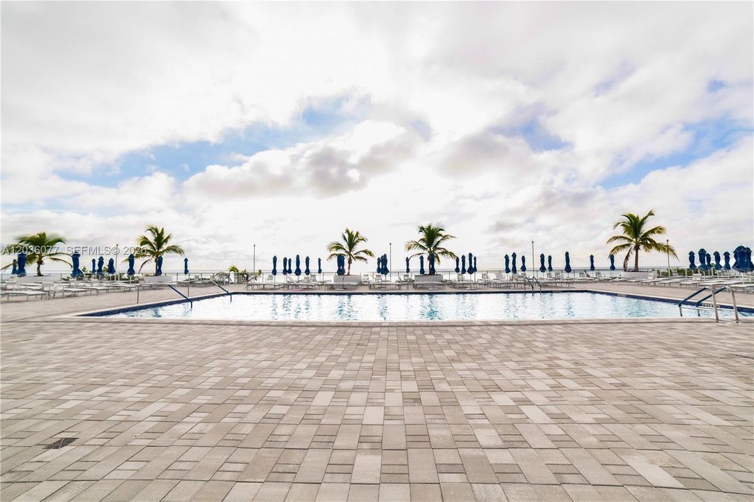 For Rent: $4,200 (2 beds, 2 baths, 1440 Square Feet)