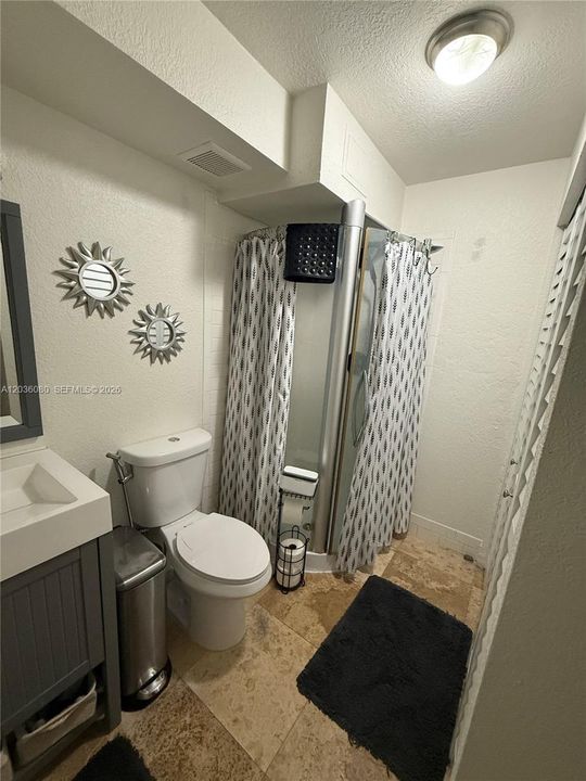 For Sale: $405,000 (2 beds, 1 baths, 1230 Square Feet)