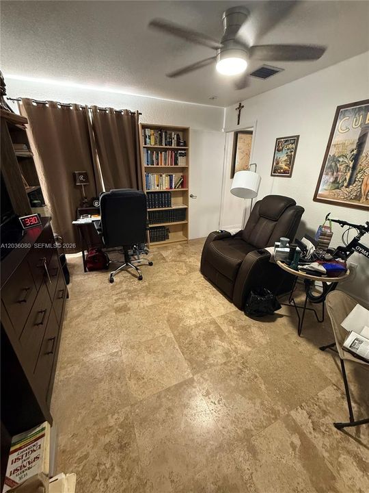 For Sale: $405,000 (2 beds, 1 baths, 1230 Square Feet)