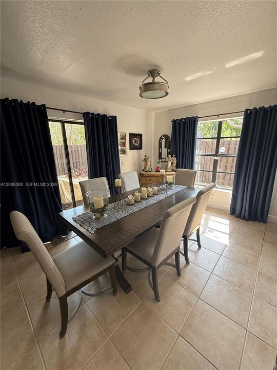 For Sale: $405,000 (2 beds, 1 baths, 1230 Square Feet)