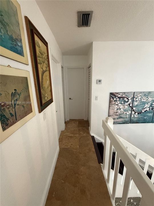 For Sale: $405,000 (2 beds, 1 baths, 1230 Square Feet)