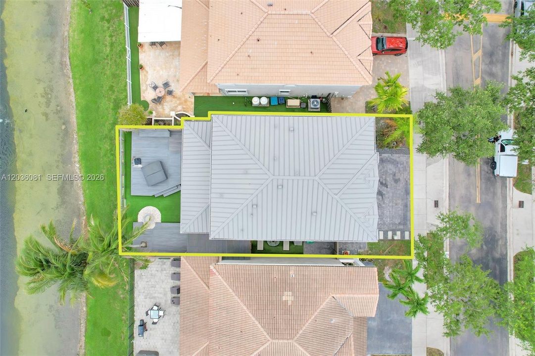 En Venta: $930,000 (4 camas, 2 baños, 2429 Pies cuadrados)
