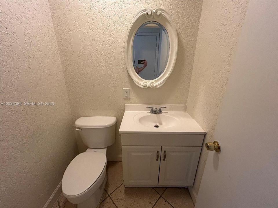 В аренду: $1,775 (2 спален, 1 ванн, 938 Квадратных фут)