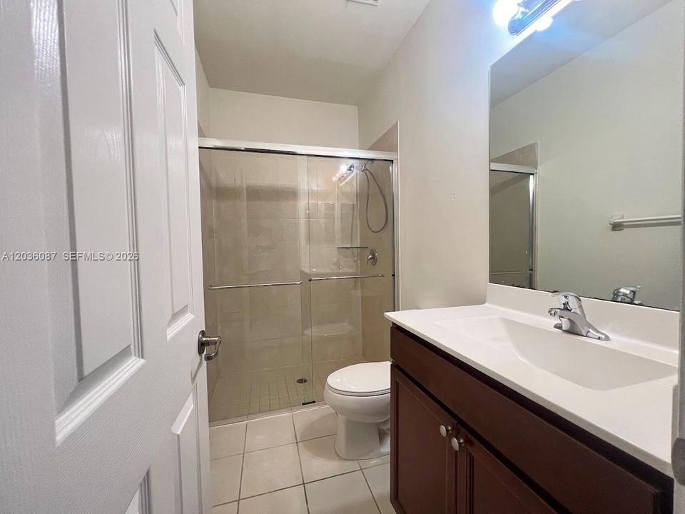 For Sale: $660,000 (5 beds, 3 baths, 3196 Square Feet)