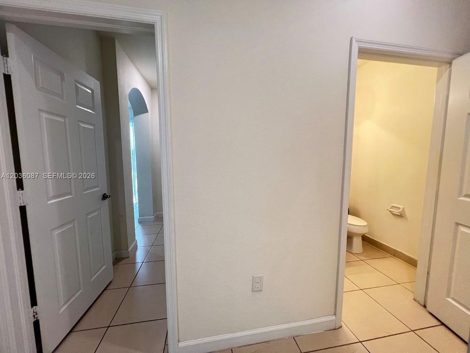 For Sale: $660,000 (5 beds, 3 baths, 3196 Square Feet)