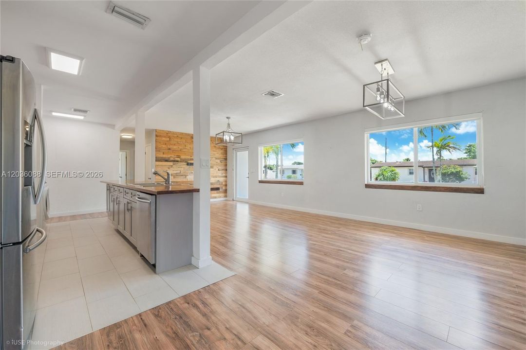 En Venta: $620,000 (4 camas, 3 baños, 1538 Pies cuadrados)