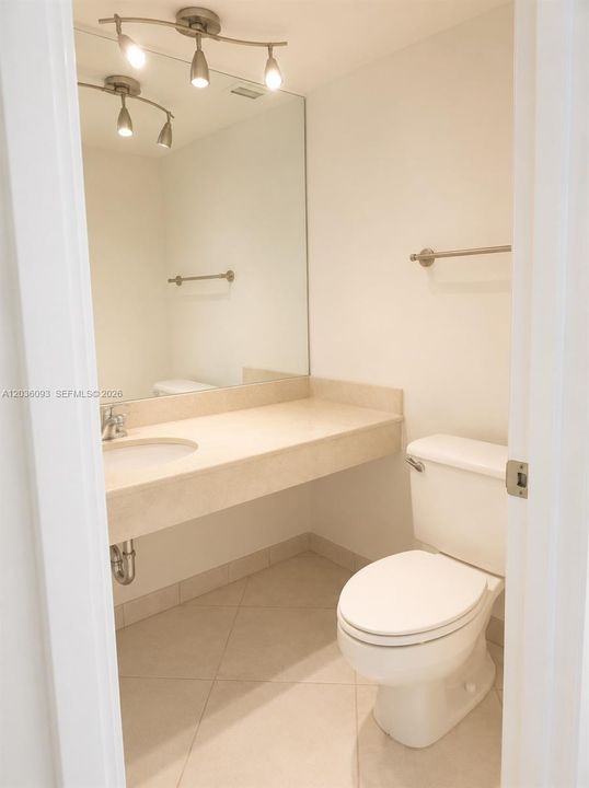 For Sale: $330,000 (2 beds, 2 baths, 1326 Square Feet)