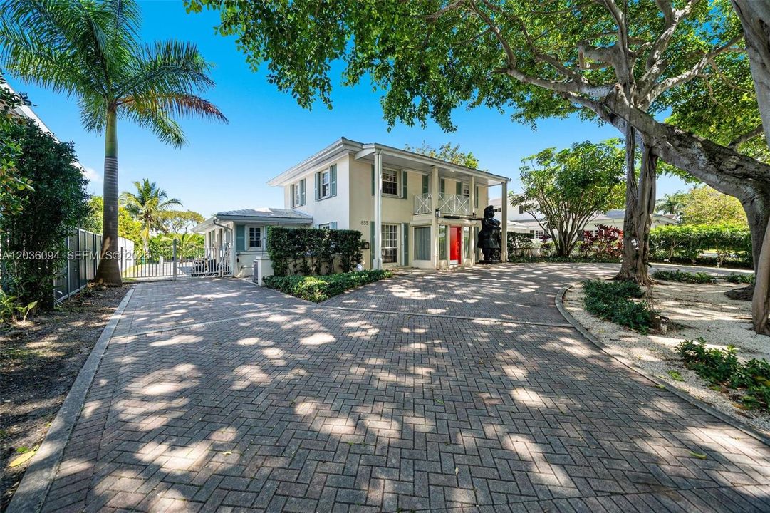 En Venta: $10,900,000 (3 camas, 2 baños, 2322 Pies cuadrados)