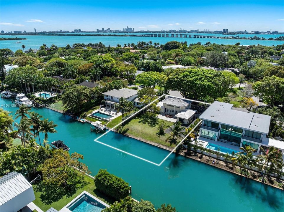En Venta: $10,900,000 (3 camas, 2 baños, 2322 Pies cuadrados)