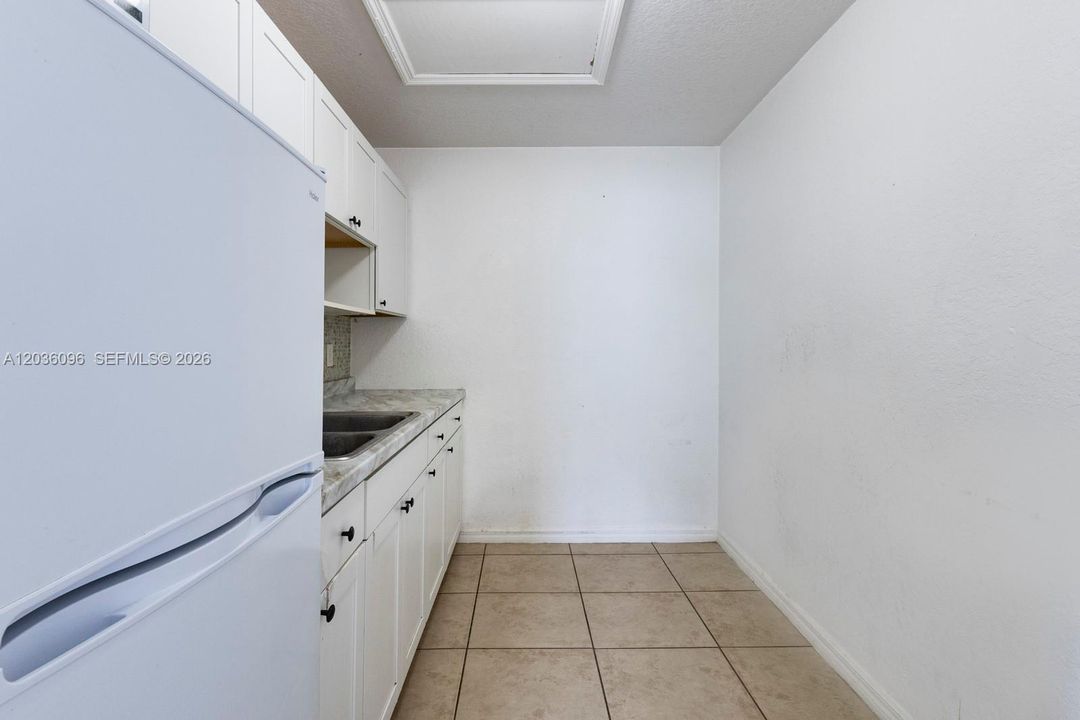 En Venta: $540,000 (4 camas, 2 baños, 1444 Pies cuadrados)