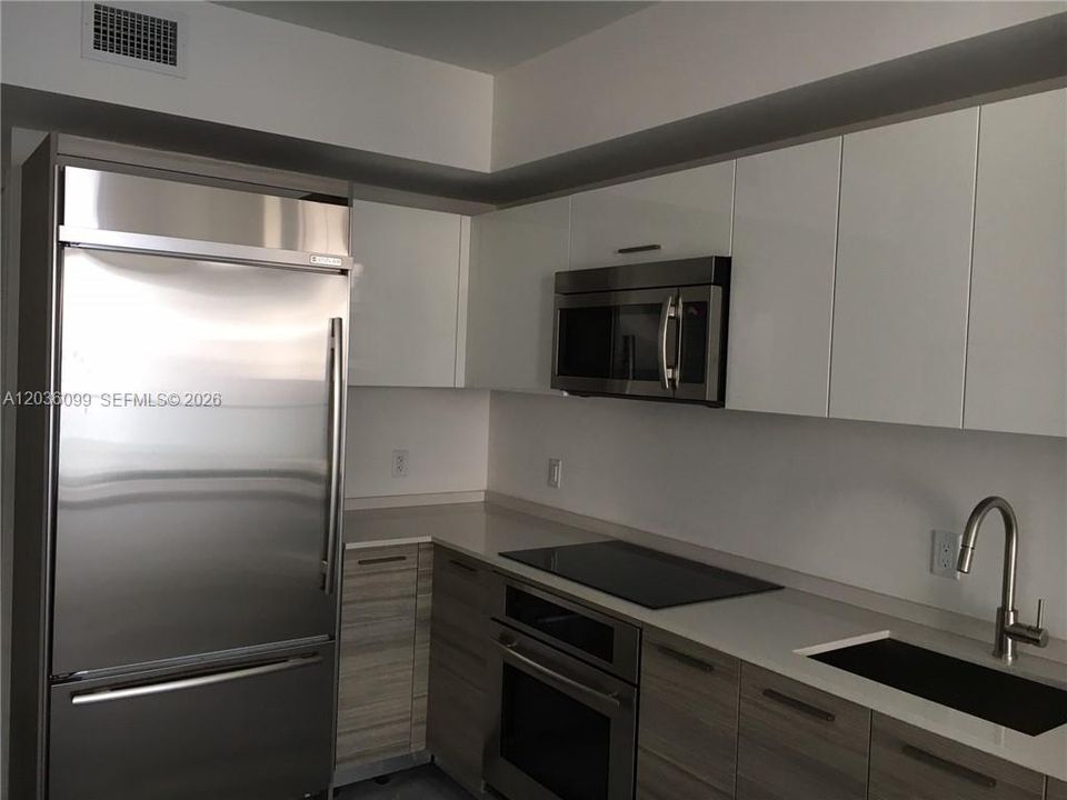 В аренду: $2,950 (1 спален, 1 ванн, 644 Квадратных фут)