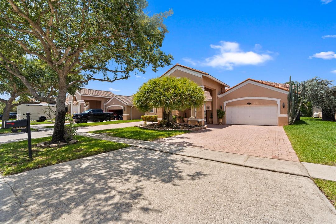 Exterior & Curb Appeal