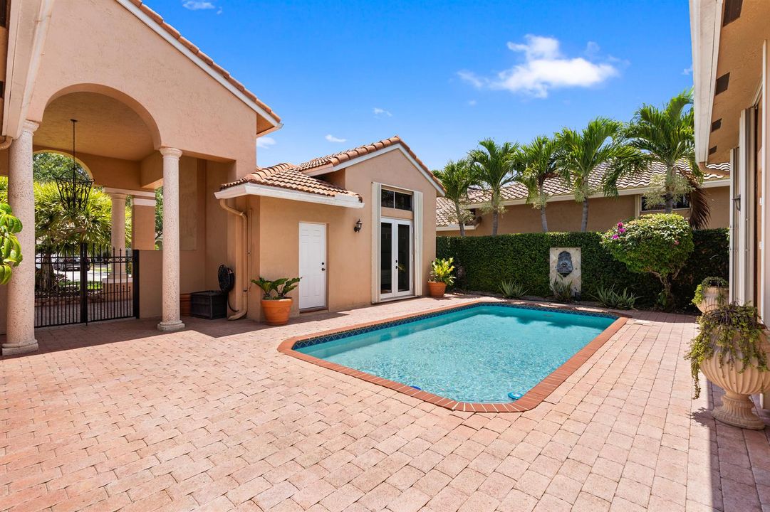 Private Courtyard & Pool