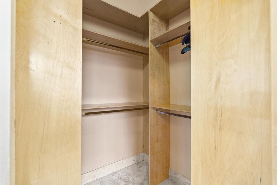 Walk-in Closet 1