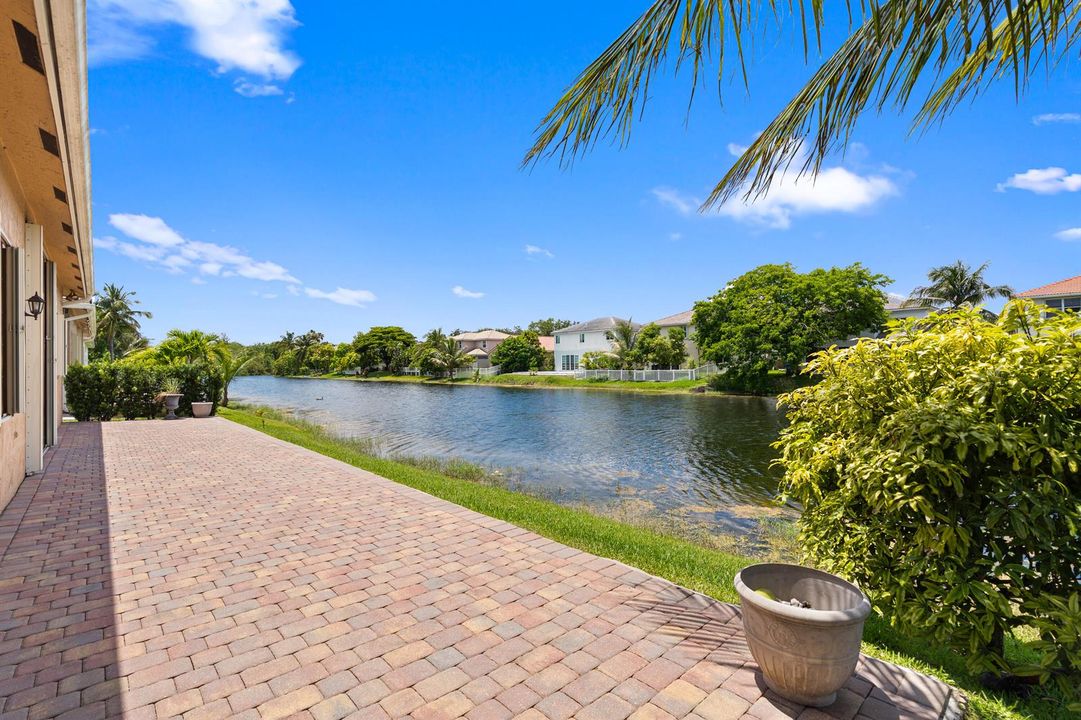 Rear Lakefront Patio