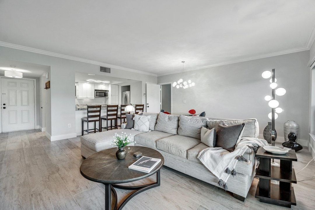010-11863WimbledonCircle-Wellington-FL-3