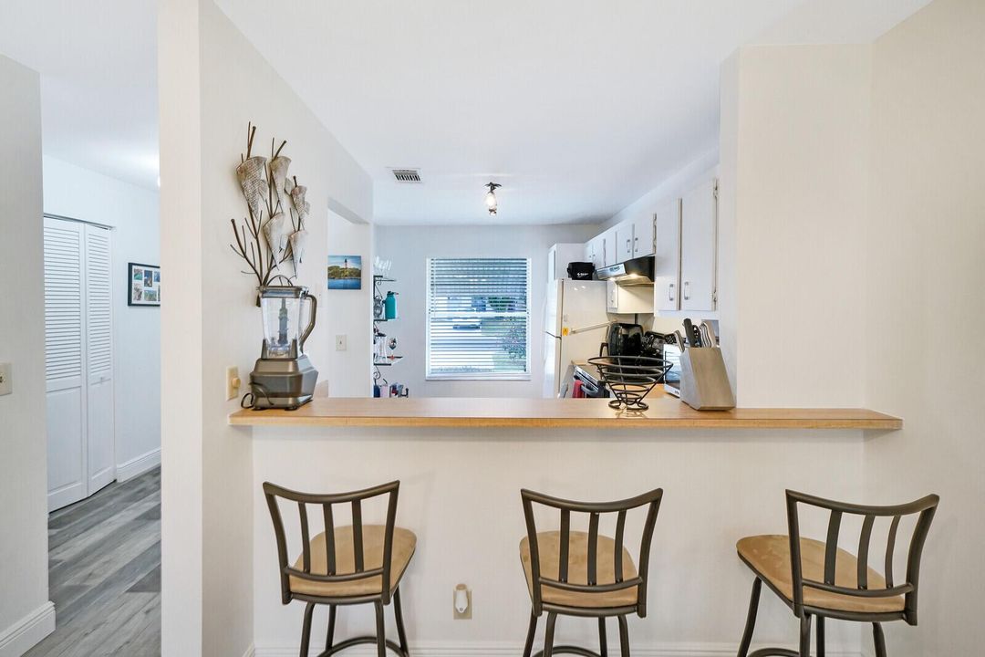 Kitchen Bar