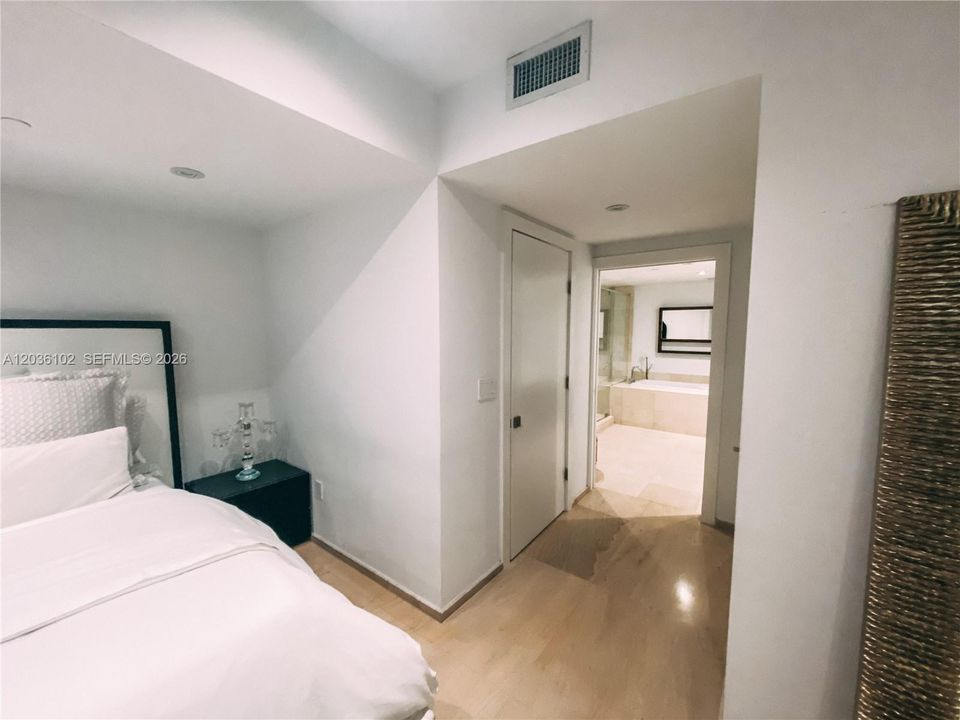 En Venta: $1,800,000 (3 camas, 2 baños, 1977 Pies cuadrados)