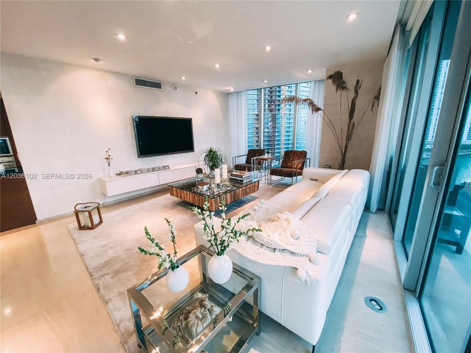 En Venta: $1,800,000 (3 camas, 2 baños, 1977 Pies cuadrados)