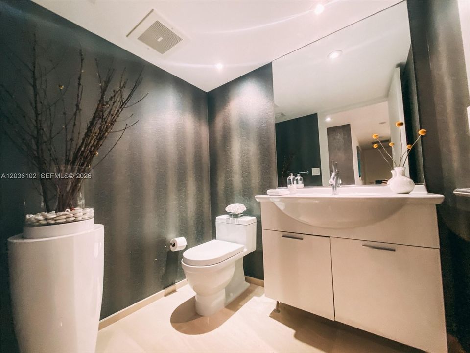 En Venta: $1,800,000 (3 camas, 2 baños, 1977 Pies cuadrados)