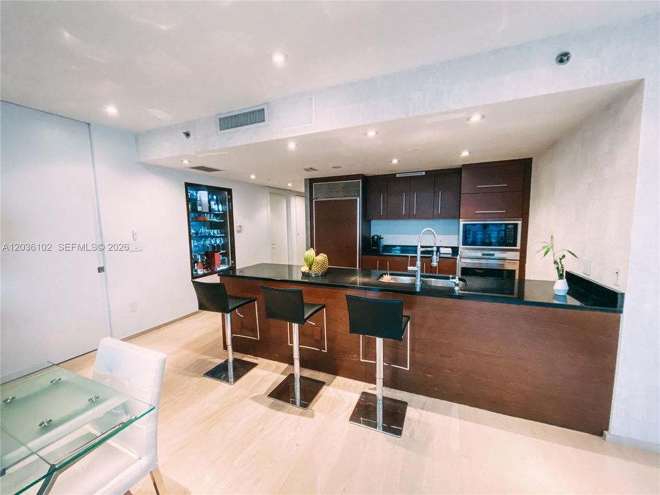 En Venta: $1,800,000 (3 camas, 2 baños, 1977 Pies cuadrados)