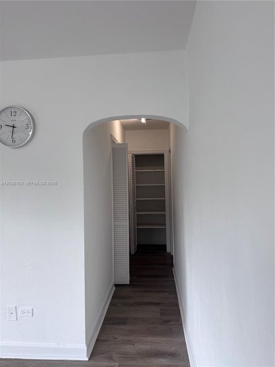 For Rent: $1,800 (1 beds, 1 baths, 550 Square Feet)