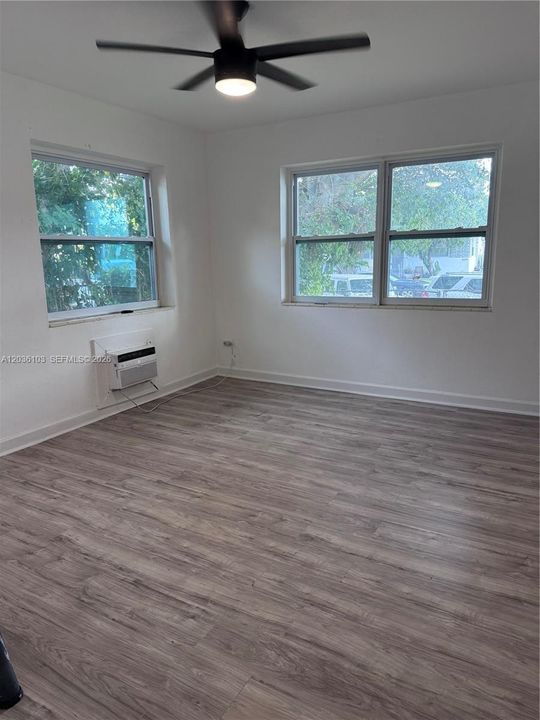 For Rent: $1,800 (1 beds, 1 baths, 550 Square Feet)