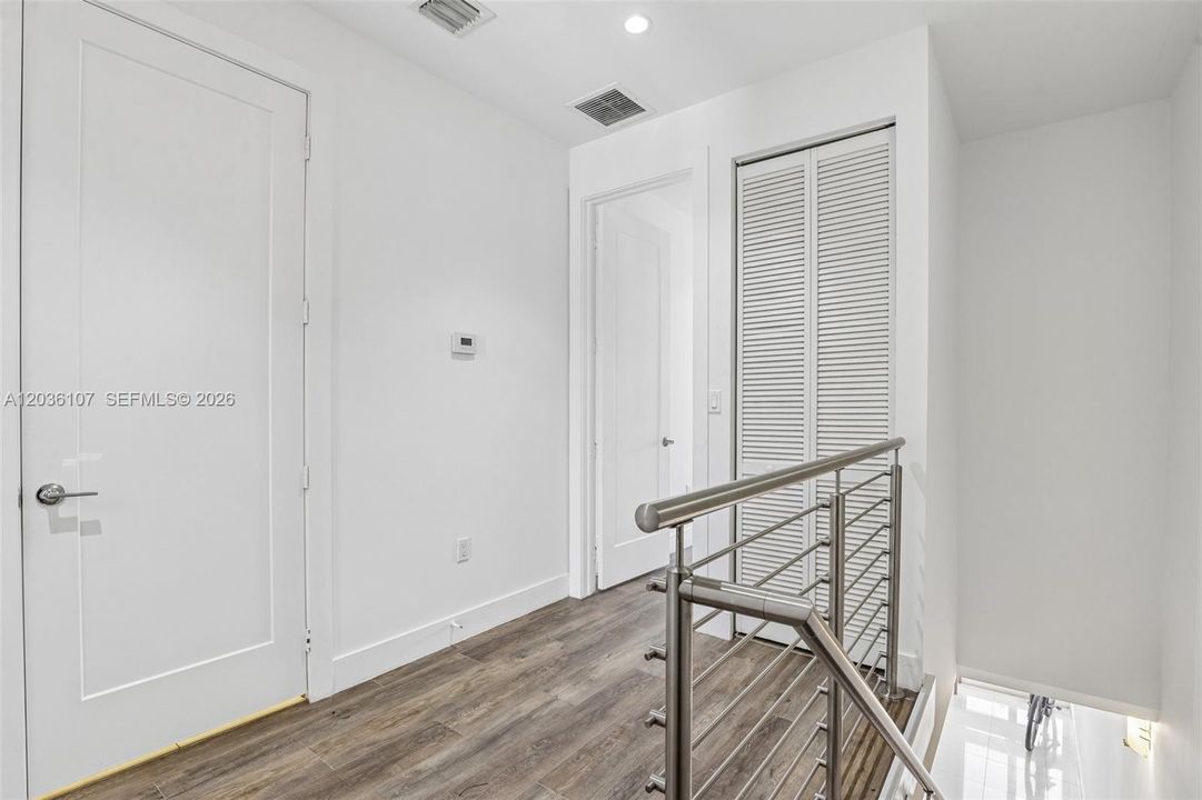 En Venta: $549,900 (3 camas, 2 baños, 1689 Pies cuadrados)