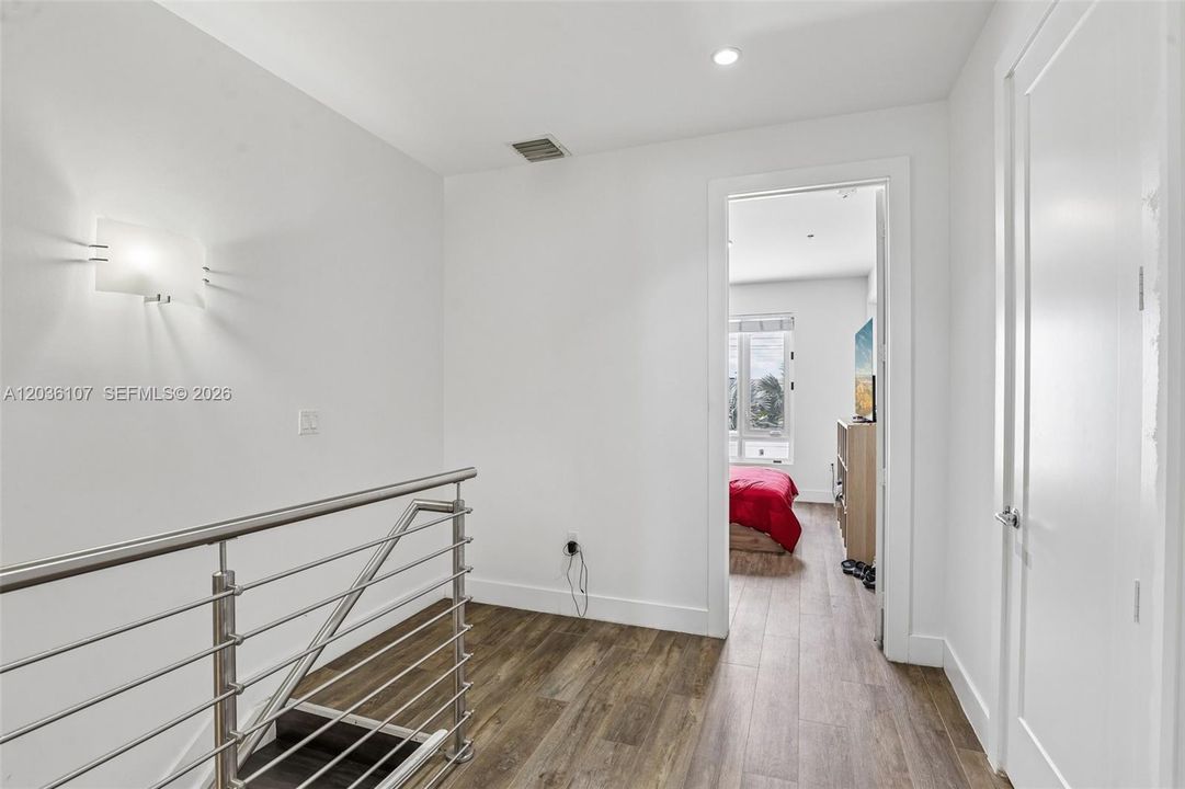 En Venta: $549,900 (3 camas, 2 baños, 1689 Pies cuadrados)