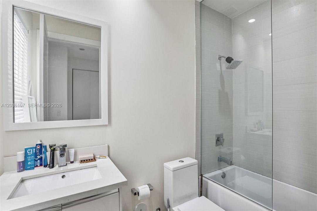 En Venta: $549,900 (3 camas, 2 baños, 1689 Pies cuadrados)