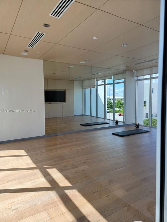 En Venta: $549,900 (3 camas, 2 baños, 1689 Pies cuadrados)