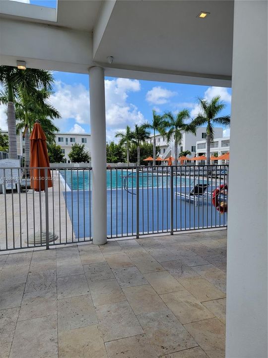En Venta: $549,900 (3 camas, 2 baños, 1689 Pies cuadrados)