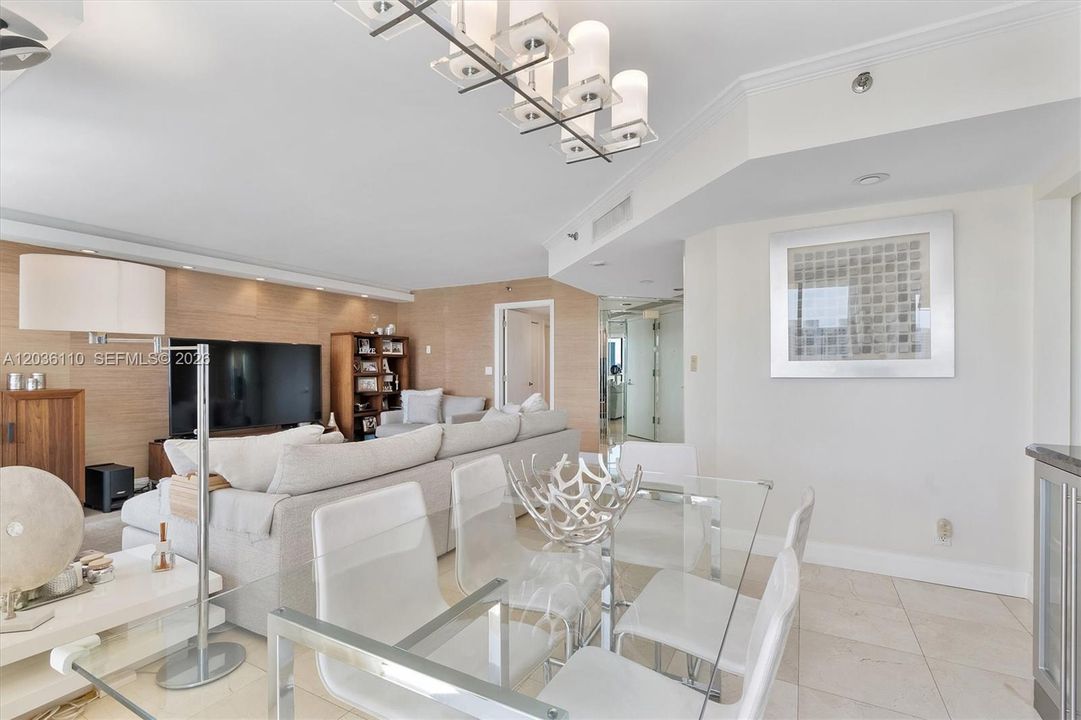 For Sale: $669,000 (3 beds, 2 baths, 1520 Square Feet)