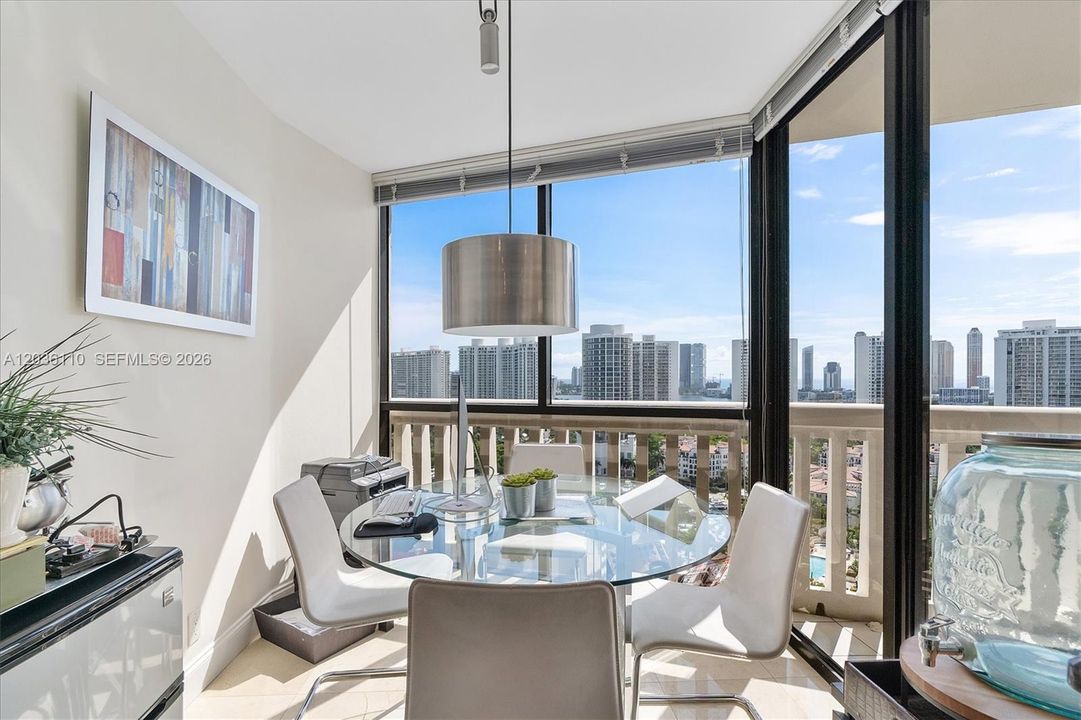 For Sale: $669,000 (3 beds, 2 baths, 1520 Square Feet)