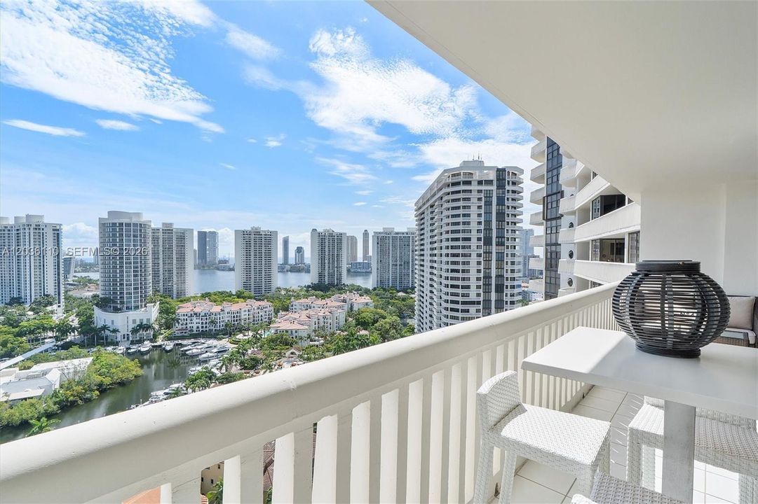 For Sale: $669,000 (3 beds, 2 baths, 1520 Square Feet)