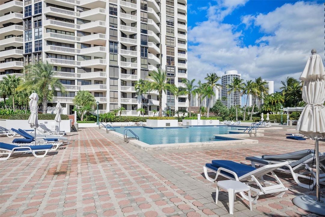 For Sale: $669,000 (3 beds, 2 baths, 1520 Square Feet)