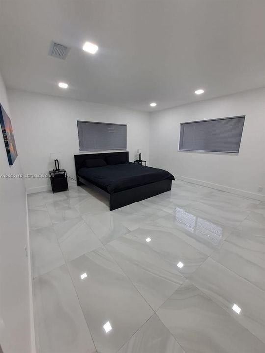 En Renta: $4,600 (3 camas, 2 baños, 1704 Pies cuadrados)