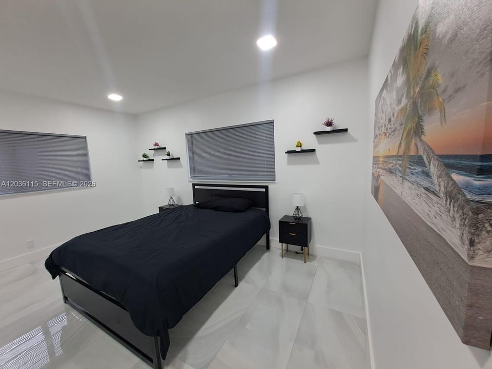 En Renta: $4,600 (3 camas, 2 baños, 1704 Pies cuadrados)